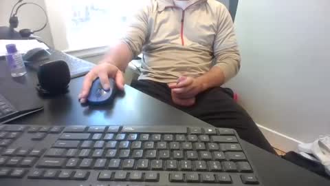 Snapshot of hoverday chatting on 09/28/25, 06:46 hoverday online show from 09/28/25, 06:46