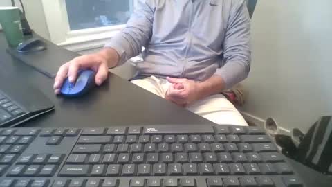 Snapshot of hoverday chatting on 10/08/25, 01:53 hoverday online show from 10/08/25, 01:53