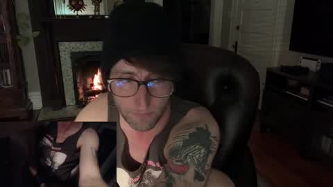 Snapshot of howardphillips01 chatting on 03/03/25, 03:52 Howard Phillips online show from 03/03/25, 03:52