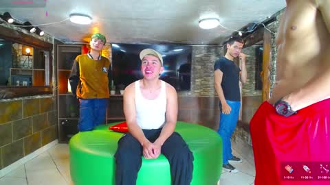HOWENTS online show from 01/12/25, 01:32
