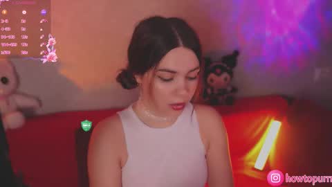 Snapshot of howtomeow chatting on 10/11/25, 04:27 Mia online show from 10/11/25, 04:27