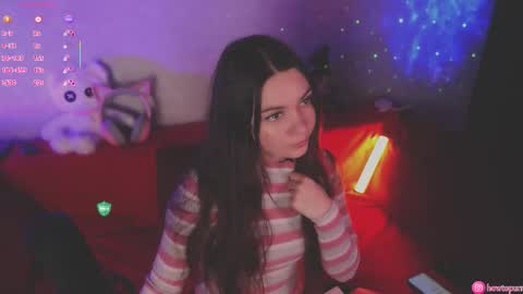 Snapshot of howtomeow chatting on 10/20/25, 05:24 Mia online show from 10/20/25, 05:24