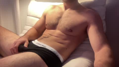 Snapshot of howtoorgasm chatting on 12/09/24, 12:40 Howtoo online show from 12/09/24, 12:40