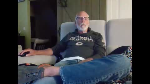 Snapshot of hp58 chatting on 12/02/24, 02:31 hp58 online show from 12/02/24, 02:31