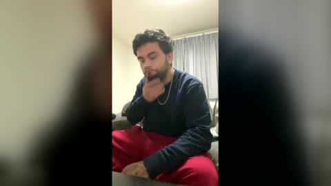 Snapshot of huffies_cam chatting on 12/14/25, 12:38 huffies_cam online show from 12/14/25, 12:38