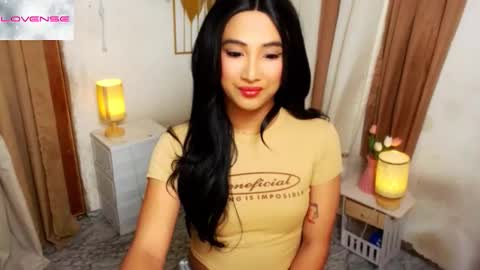 Snapshot of hugeasiancockandrea chatting on 11/03/25, 08:43 drea online show from 11/03/25, 08:43