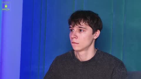 Snapshot of hugebangins_ chatting on 10/15/25, 10:15 ANTHONY online show from 10/15/25, 10:15