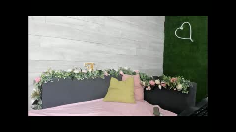 Snapshot of hugeboobserin chatting on 11/04/25, 03:16 Erin online show from 11/04/25, 03:16