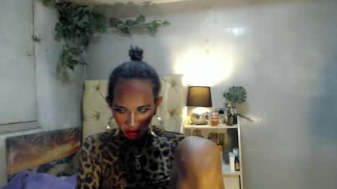 hugecock_caramel online show from 05/13/26, 11:18