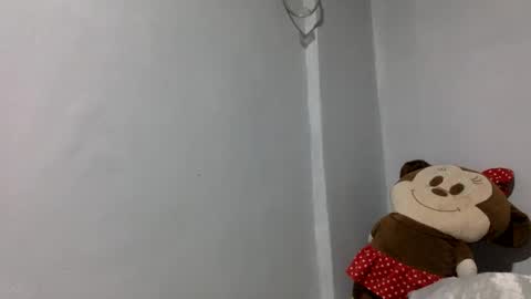 Bella Fox online show from 10/22/25, 05:24