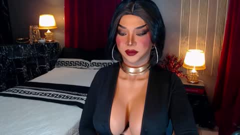 Christine online show from 10/08/25, 03:42