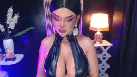 Christine online show from 04/29/26, 06:47