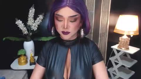 Christine online show from 05/12/26, 05:04