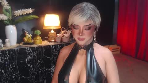 Christine online show from 07/10/26, 12:37