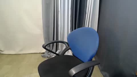 hugecockjames09 online show from 09/10/25, 08:03
