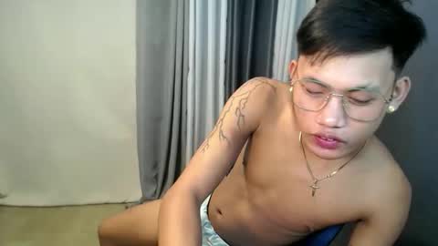 Snapshot of hugecockjames09 chatting on 09/15/25, 05:51 hugecockjames09 online show from 09/15/25, 05:51