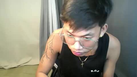 Snapshot of hugecockjames09 chatting on 09/26/25, 11:03 hugecockjames09 online show from 09/26/25, 11:03