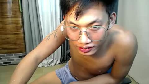 Snapshot of hugecockjames09 chatting on 10/05/25, 08:23 hugecockjames09 online show from 10/05/25, 08:23