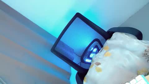 Yhanie online show from 11/25/25, 02:22