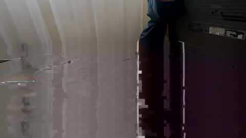 Snapshot of hugecumshots1 chatting on 11/02/25, 10:34 HugeCumshots online show from 11/02/25, 10:34