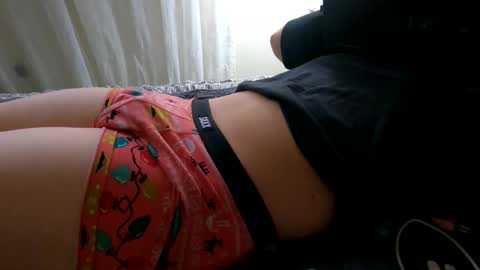 Snapshot of hugecumshots1 chatting on 11/17/25, 11:54 HugeCumshots online show from 11/17/25, 11:54