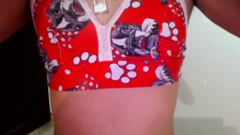 Snapshot of hugedaneska chatting on 01/14/25, 06:02 Danezka online show from 01/14/25, 06:02