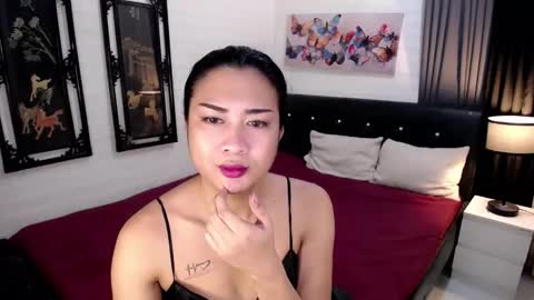 Snapshot of hugemusclecockts chatting on 10/08/25, 07:17 yesha fox online show from 10/08/25, 07:17