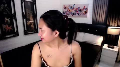 Snapshot of hugemusclecockts chatting on 10/11/25, 06:34 yesha fox online show from 10/11/25, 06:34