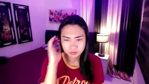 Snapshot of hugemusclecockts chatting on 11/10/25, 06:34 yesha fox online show from 11/10/25, 06:34