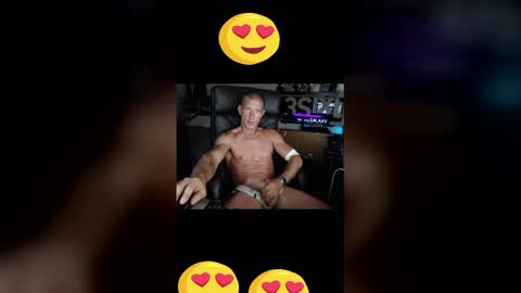 Snapshot of hugerodforyou chatting on 12/01/25, 03:06 hugerodforyou online show from 12/01/25, 03:06