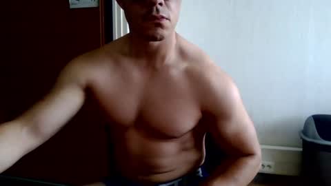 hughjaegg online show from 06/10/26, 12:04