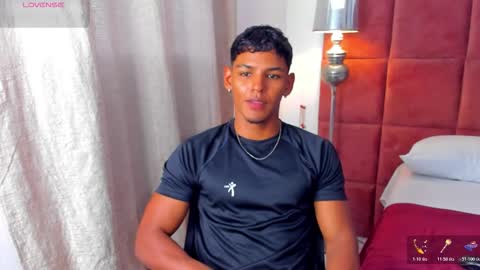 Snapshot of hugo_cano chatting on 11/15/25, 09:11 Hugo Cano online show from 11/15/25, 09:11