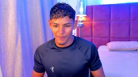 Snapshot of hugo_cano chatting on 12/02/25, 03:01 Hugo Cano online show from 12/02/25, 03:01