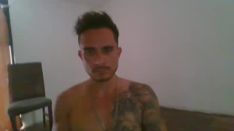 Snapshot of hugolechugo chatting on 06/19/26, 07:17 hugolechugo online show from 06/19/26, 07:17