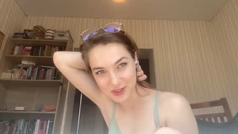 Snapshot of huirhinehart chatting on 07/13/26, 11:35 Lei online show from 07/13/26, 11:35