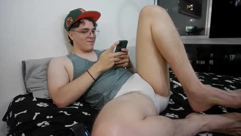 Snapshot of hun_damer chatting on 10/09/25, 12:52 hun_damer online show from 10/09/25, 12:52