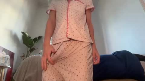 Alice help me reach 100 likes  online show from 07/29/26, 11:52