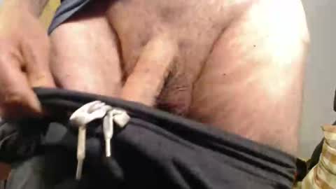 Big uncut cock dripping online show from 09/19/25, 02:35