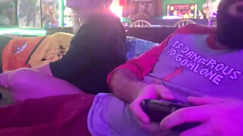 Snapshot of hunganduncut1 chatting on 04/17/26, 02:58 Hunganduncut online show from 04/17/26, 02:58
