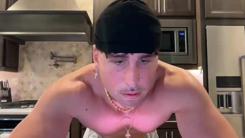 Snapshot of hungkingg22 chatting on 09/23/25, 04:21 hungkingg22 online show from 09/23/25, 04:21