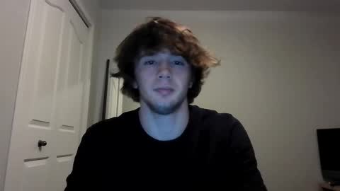 Snapshot of hunglikecrazyy chatting on 12/19/25, 04:52 Tyler online show from 12/19/25, 04:52