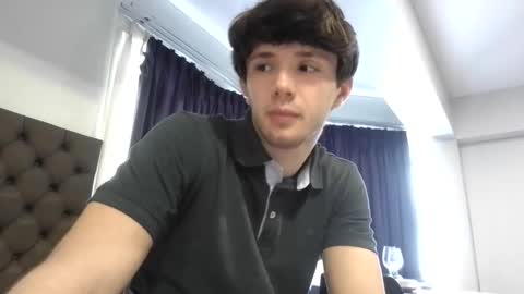 Snapshot of hunglikecrazyy chatting on 03/04/26, 09:10 Tyler online show from 03/04/26, 09:10
