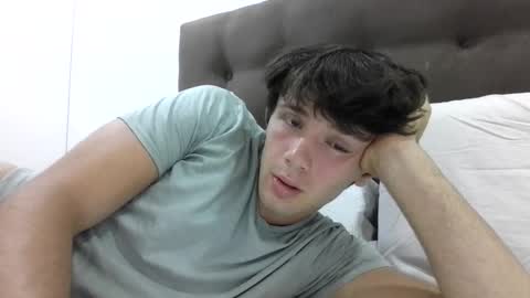 Snapshot of hunglikecrazyy chatting on 03/22/26, 12:25 Tyler online show from 03/22/26, 12:25