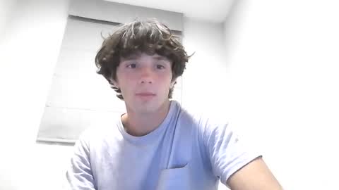 Snapshot of hunglikecrazyy chatting on 04/30/26, 01:12 Tyler online show from 04/30/26, 01:12