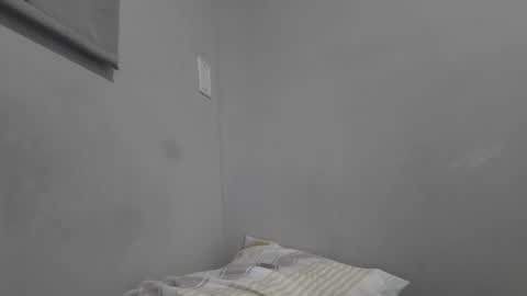 Snapshot of hunglikecrazyy chatting on 04/30/26, 04:02 Tyler online show from 04/30/26, 04:02
