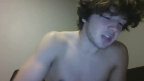 Snapshot of hunglikecrazyy chatting on 05/26/26, 02:18 Tyler online show from 05/26/26, 02:18