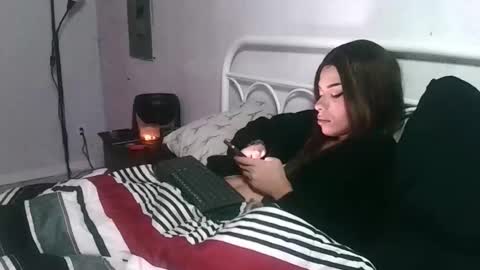 Snapshot of hungotterfag chatting on 12/15/25, 03:33 Mao online show from 12/15/25, 03:33