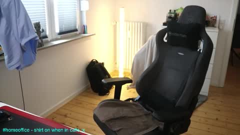 hungry_26 online show from 10/07/25, 10:23