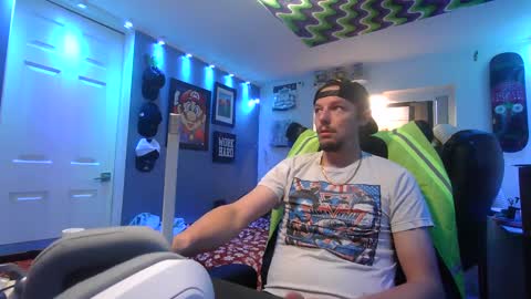 hungtxcock92 online show from 10/02/25, 12:56