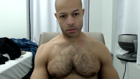 Snapshot of hungxpert chatting on 02/18/25, 01:21 hungxpert online show from 02/18/25, 01:21